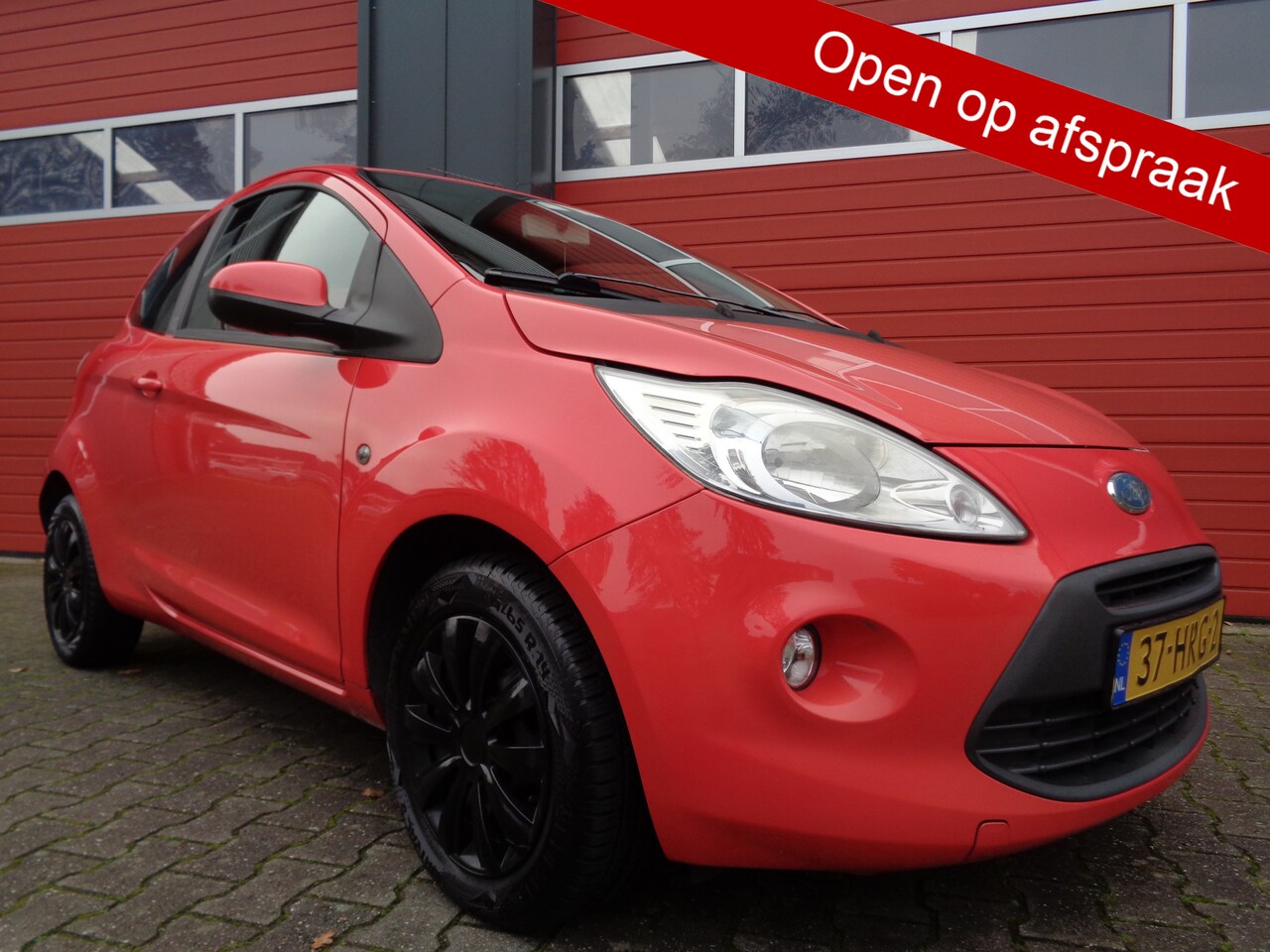 Ford Ka - 1.2 Titanium 70PK Airco NL-Auto - AutoWereld.nl