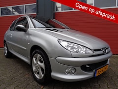 Peugeot 206 - 1.4-16V Quiksilver 89PK Airco LMV NL-Auto