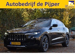 Maserati Levante - 3.0 V6 AWD GranLusso 350 pk Facelift Driver ass.Pack 1 | Open dak | Harman/Kardon | Camera