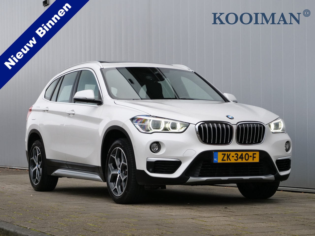 BMW X1 - sDrive20i High Executive 192 Pk Automaat Navi / Schuifdak / Trekhaak / Camera - AutoWereld.nl