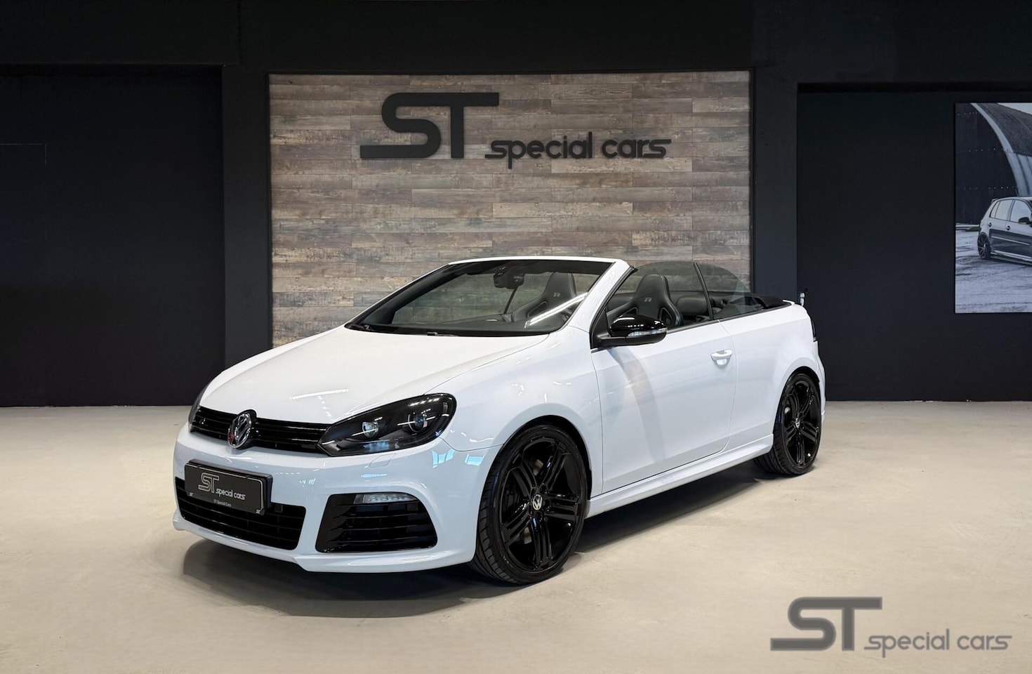 Volkswagen Golf Cabriolet - 2.0 TSI R Cabriolet|Recaro|19 inch - AutoWereld.nl