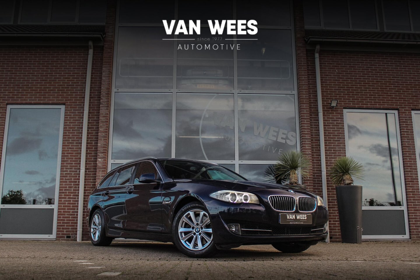 BMW 5-serie Touring - 520i F11 Executive | NL auto | Leer | Navi | Xenon | NAP | Cruise-control | PDC | 184 pk | - AutoWereld.nl