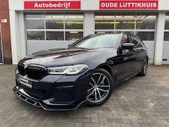 BMW 5-serie Touring - 530e xDrive M Sport Laser Camera Navi Trekhaak