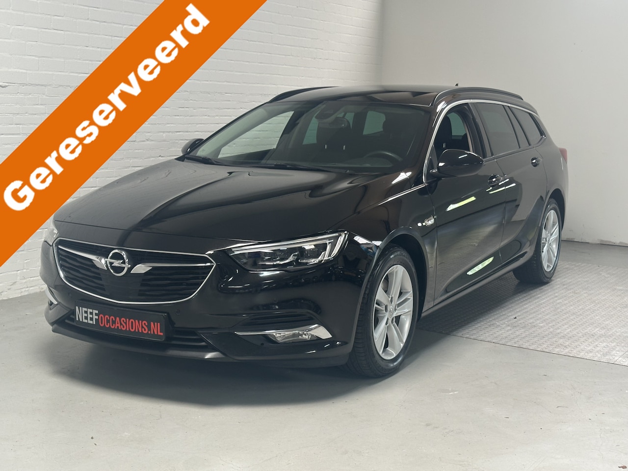Opel Insignia Sports Tourer - 2.0 CDTI Business Executive CLIMA / NAVI / CRUISE / CAMERA 1e EIGENAAR - AutoWereld.nl
