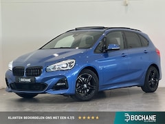 BMW 2-serie Active Tourer - 218i High Executive | M Sport | Panoramadak | Trekhaak afneembaar | Parkeersensoren voor,