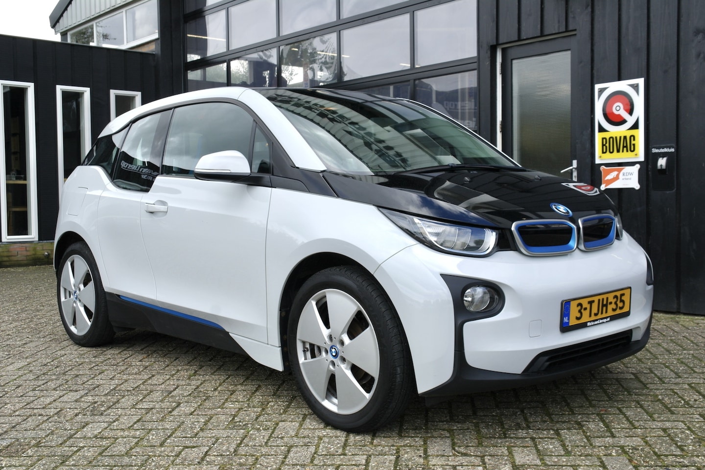 BMW i3 - Comfort 22 kWh | Cruise | NL-Auto | Trekhaak - AutoWereld.nl