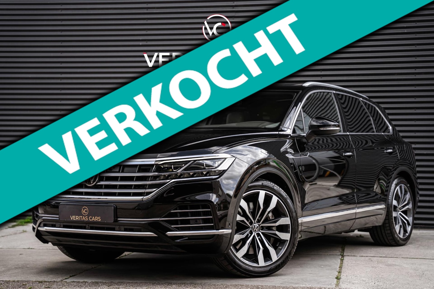 Volkswagen Touareg - 3.0 V6 eHybrid 4Motion Elegance 380PK|BTW Auto|Pano|Head-up|Nightvision|Led IQ|Memory|Trek - AutoWereld.nl