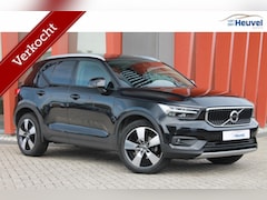Volvo XC40 - T3 Momentum Business | Panoramadak | Parkeercamera | Stoelverwarming | Trekhaak | Pilot As
