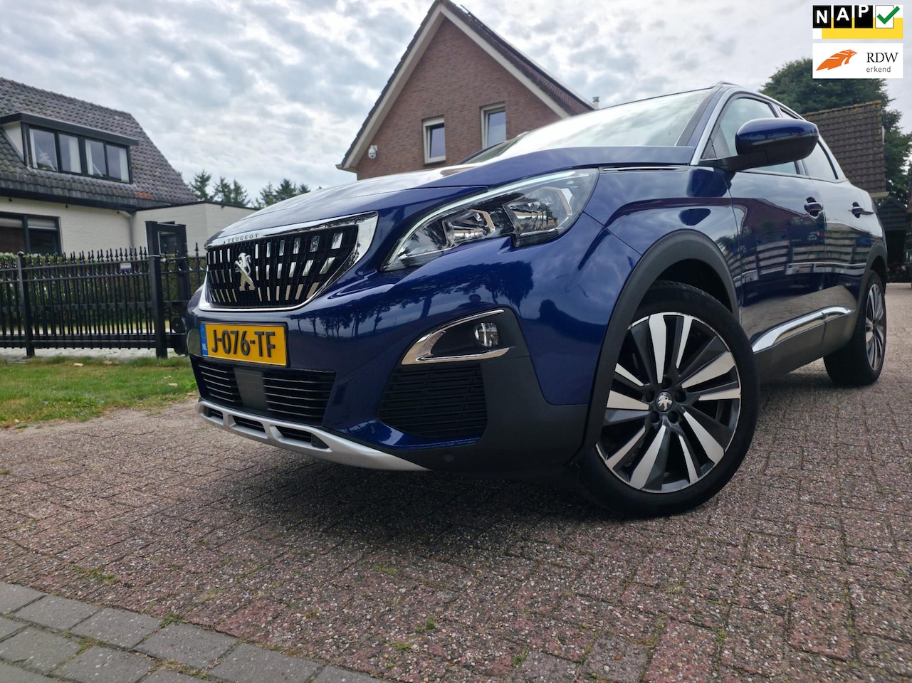 Peugeot 3008 - 1.2T Blue Lease Premium Avantage, Pano, Automaat, Full - AutoWereld.nl