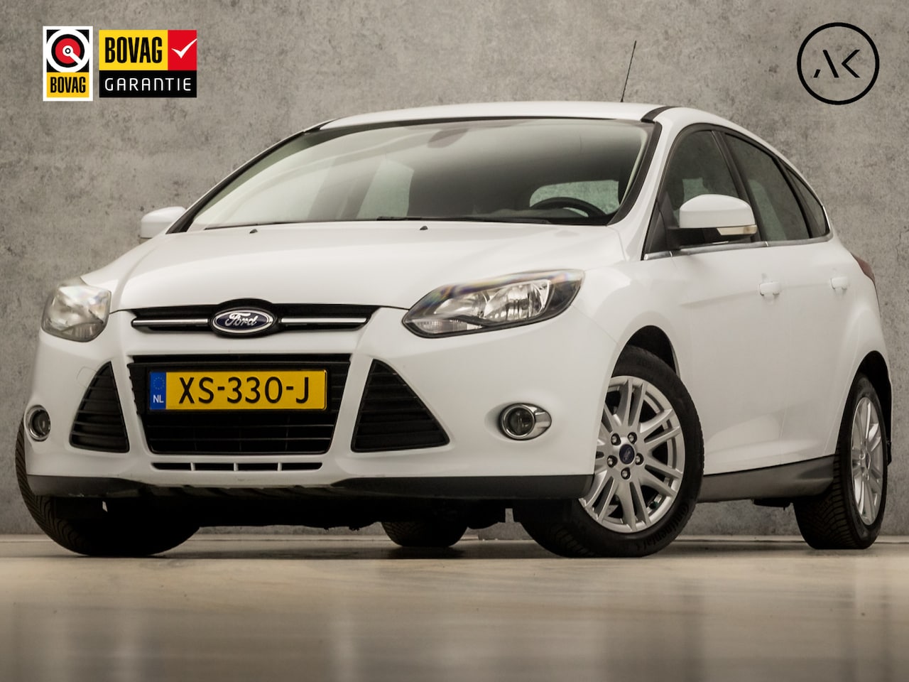 Ford Focus - 1.0 EcoBoost Titanium (NAVIGATIE, CLIMATE, CAMERA, LM VELGEN, SPORTSTOELEN, CRUISE, BLUETO - AutoWereld.nl