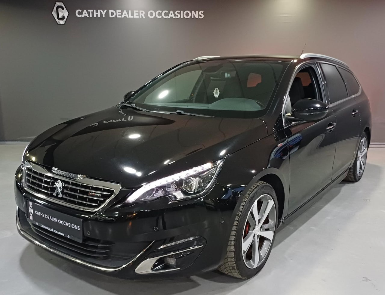 Peugeot 308 SW - 1.2 PureTech GT-line Automaat Massage stoelen Climate Cruise 17"LMV Stoelverwarming NAV - AutoWereld.nl