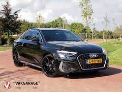 Audi A3 Limousine - 35 TFSI S edition Dubbele S-line | Apple Carplay | Nederlandse Auto | Trekhaak |