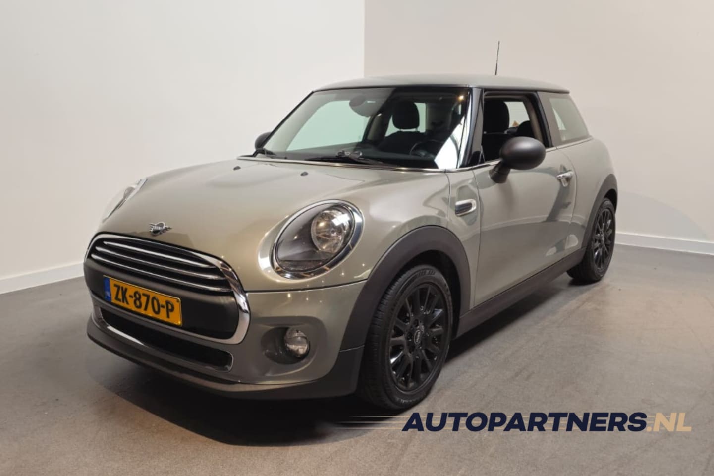 MINI One - Mini 1.5 - Navi - Cruise - AutoWereld.nl