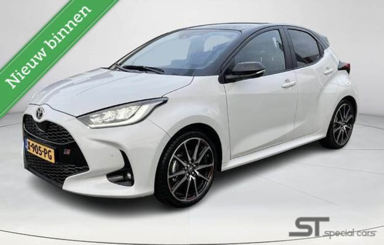 Toyota Yaris - 1.5 Hybrid GR Sport|Full option - AutoWereld.nl