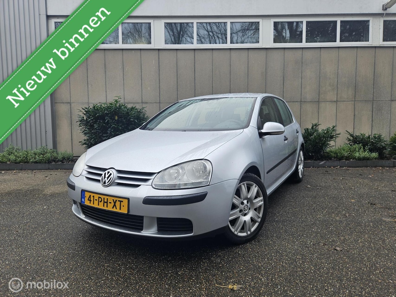 Volkswagen Golf - 1.6 FSI Trendline Automaat Trekhaak - AutoWereld.nl