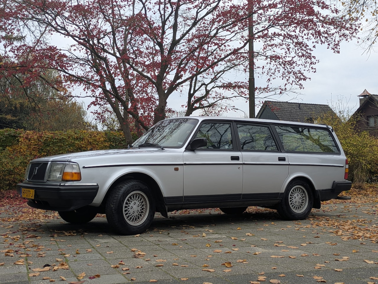 Volvo 240 - 2.3 GL Classic - AutoWereld.nl