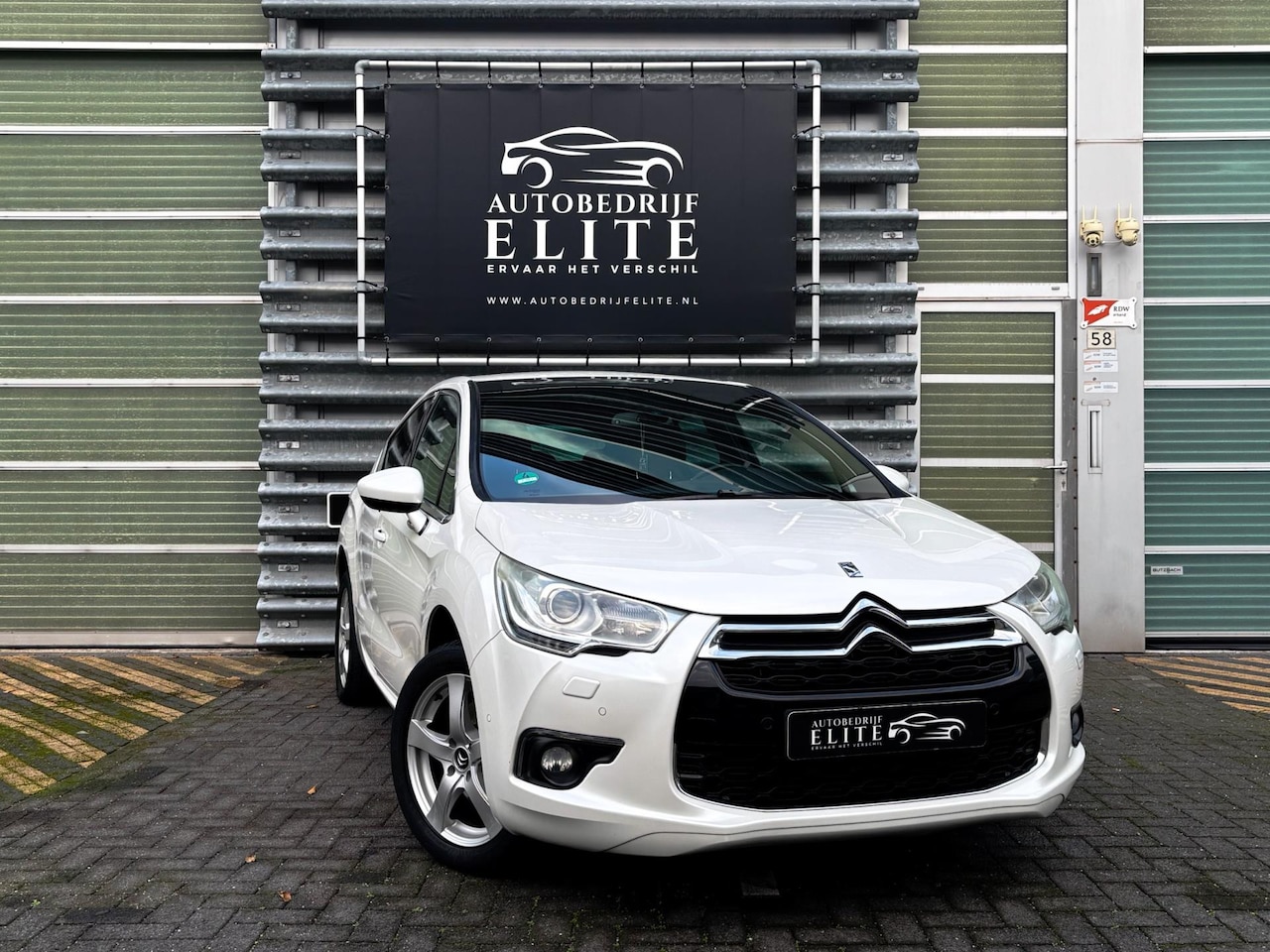 Citroën DS4 - 1.6 THP So Chic|3e Eig|PDC|Automaat|109322KM|NAVI - AutoWereld.nl