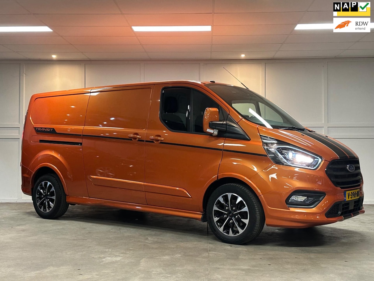 Ford Transit Custom - 2.0 TDCI 170 PK L2H1 Sport / Navi / Cruise / 2 Schuifdeuren / - AutoWereld.nl