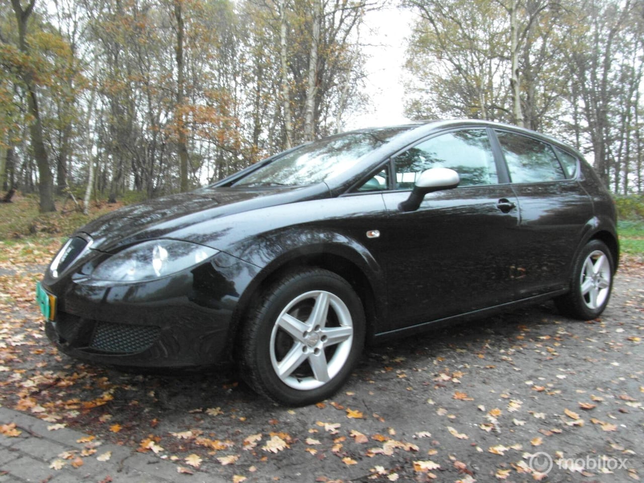 SEAT Leon - 1.6 Active Style 101 pk nette auto veel vernieuwd - AutoWereld.nl