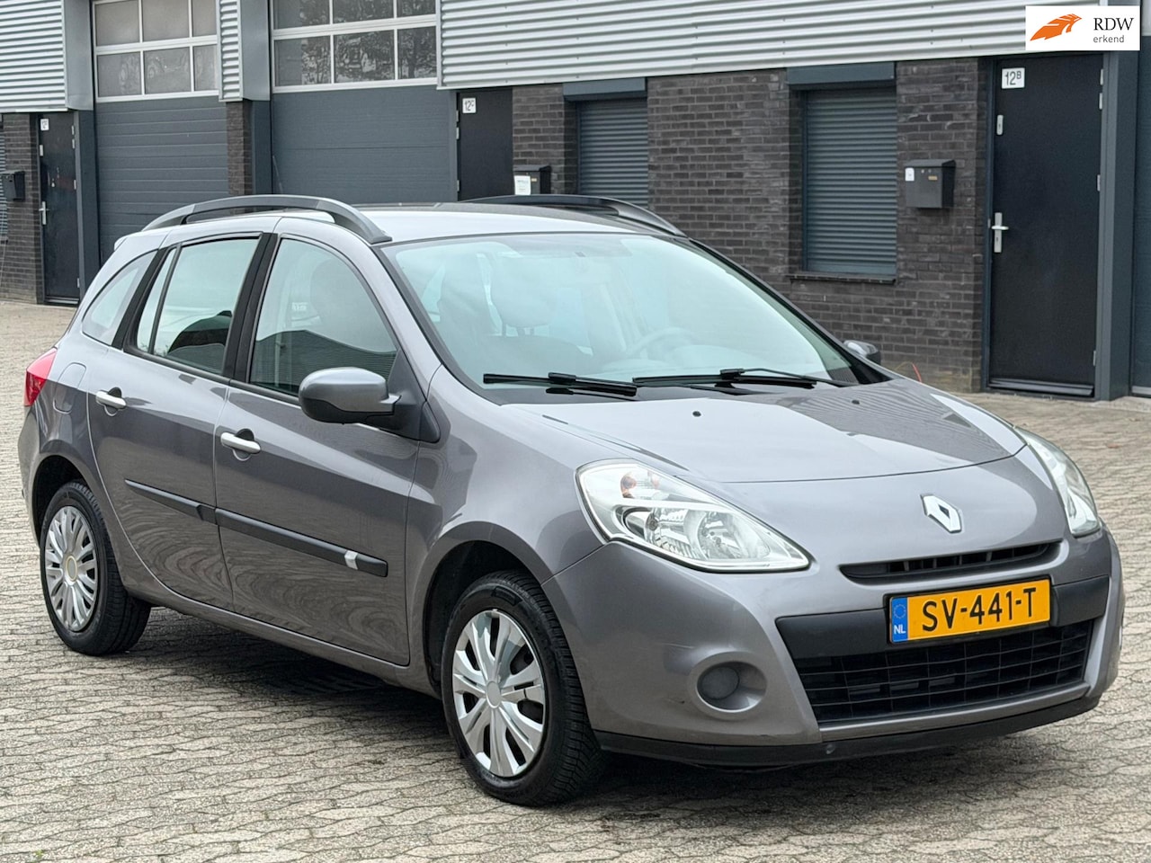 Renault Clio Estate - 1.2-16V Sélection Business AIRCO TREKHAAK BOEKJES APK - AutoWereld.nl