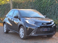 Toyota Aygo X - Camera Cruise Zwart Automaat CarPlay 1e-eigenaar NAP NL Auto Fabrieksgarantie 1.0 VVT-i S