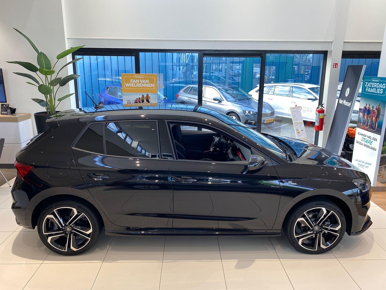 Skoda Fabia - 1.0 TSI Monte Carlo | LED Koplampen | Navigatie | Climate Control | Achteruitrijcamera | P - AutoWereld.nl