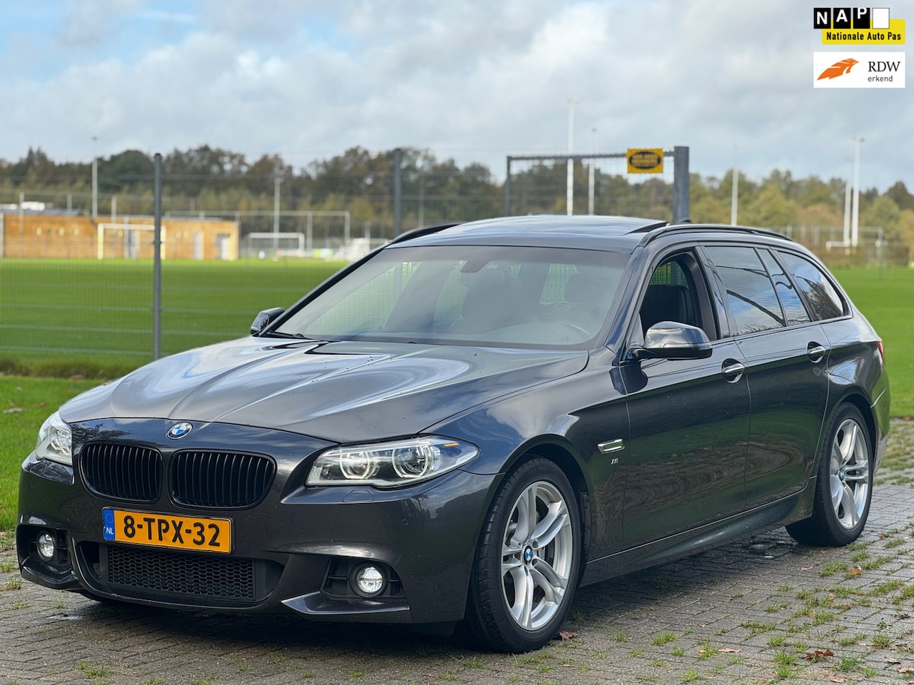 BMW 5-serie Touring - 530d Last Minute Edition M Pak Pano Vitrual - AutoWereld.nl