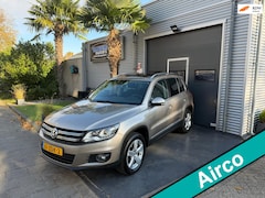 Volkswagen Tiguan - 1.4 TSI Sport&Style 4Motion Pan. Dak Xenon Led V+A 1e eigenaar