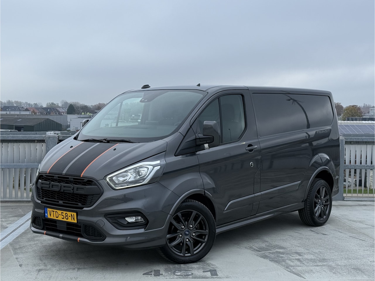 Ford Transit Custom - 290 2.0 TDCI L1H1 Sport | Automaat | Cam | Carplay - AutoWereld.nl