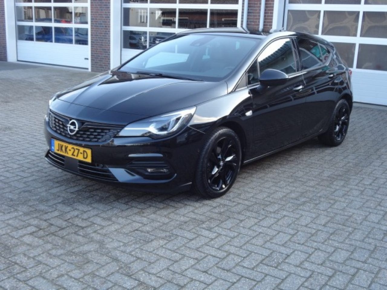 Opel Astra - 1.4 Turbo  145 PK Automaat ,Navi ,Stoelverwarming ,Parkeerhulp ,Alcantara bekleding - AutoWereld.nl