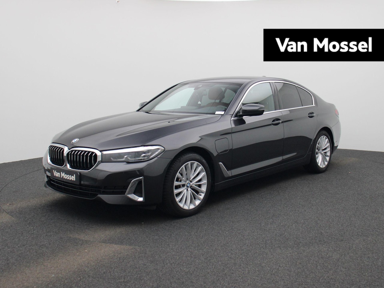BMW 5-serie - 530e Executive | DAKKOFFER | LEDER | MEMORY | SFEERVERLICHTING | STOELVERWARMING | LED VER - AutoWereld.nl