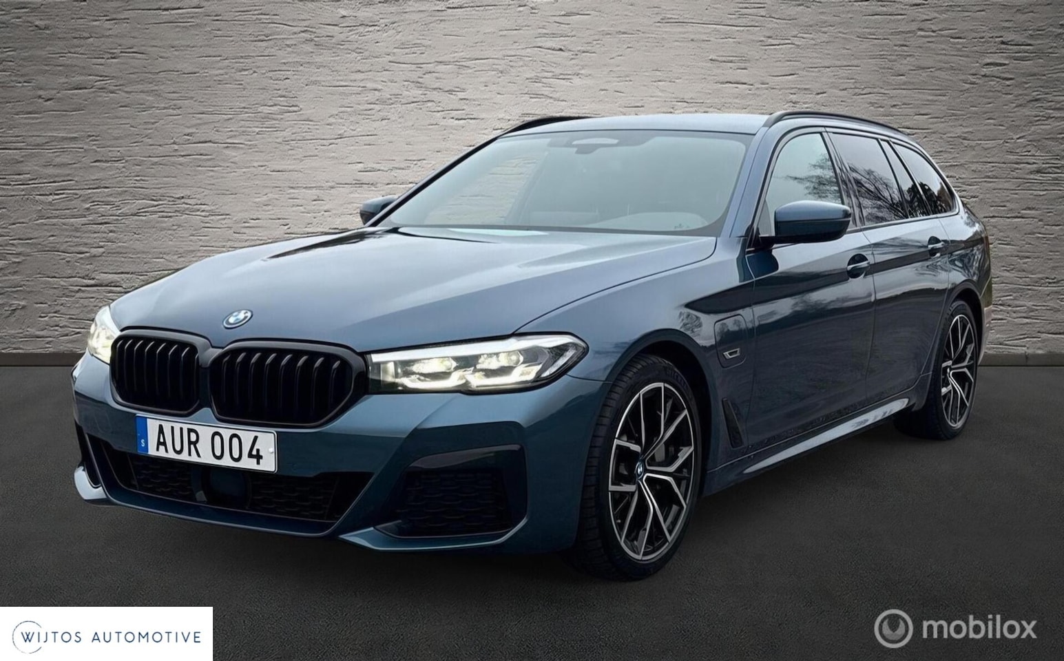 BMW 5-serie Touring - 530e xDrive M-Sport, trekhaak - AutoWereld.nl