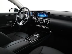 Mercedes-Benz A-klasse - 250e Progressive | Widescreen | Camera | Stoelverwarming | Zondag Open