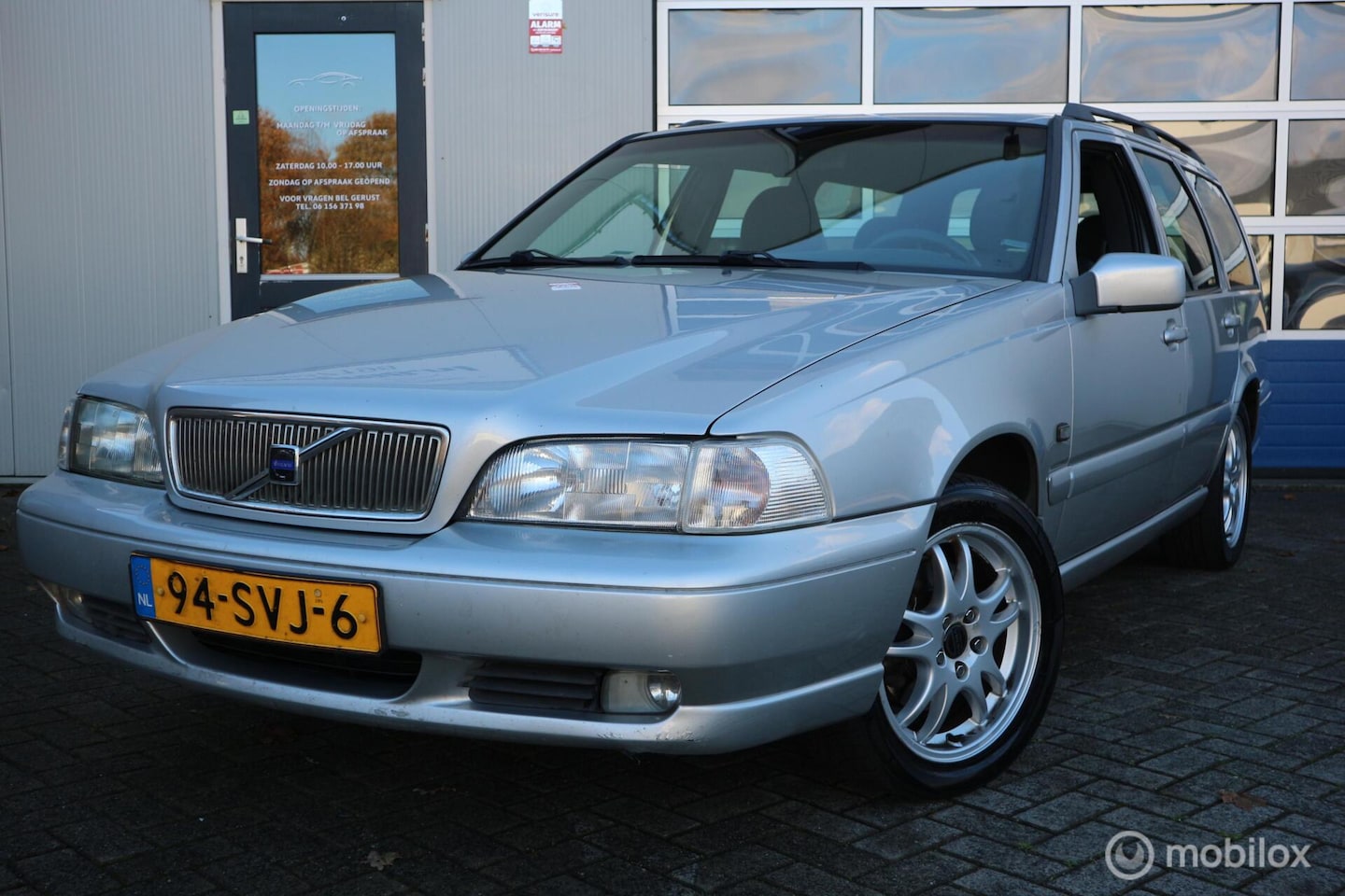 Volvo V70 - 2.4 170pk Europa INRUILTOPPER !!! NU VOOR 700,- - AutoWereld.nl