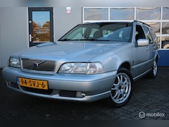 Volvo V70 - 2.4 170pk Europa INRUILTOPPER NU VOOR 700,