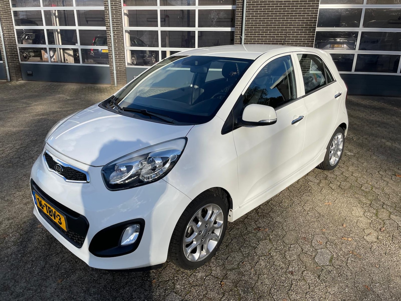 Kia Picanto - 1.2 CVVT Comfort Pack / Sportieve uitvoering! - AutoWereld.nl