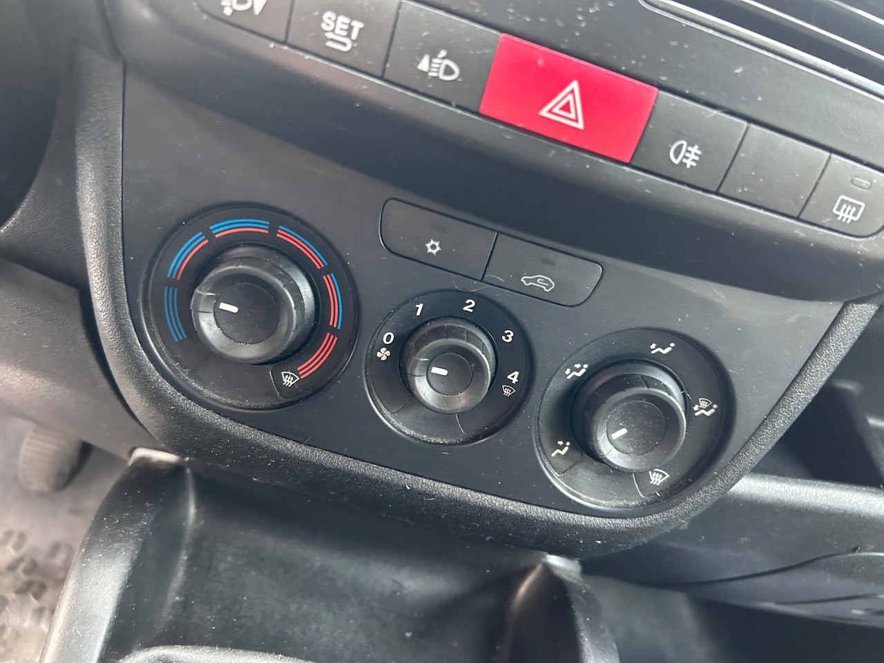 Opel Combo - 1.6 CDTi L2H1 Edition 1.6 CDTi L2H1 Edition - AutoWereld.nl