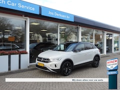 Volkswagen T-Roc - 1.5 TSI Black Style DSG - Camera | ACC | Matrix LED | CarPlay | Park Assist | Elek. klep |