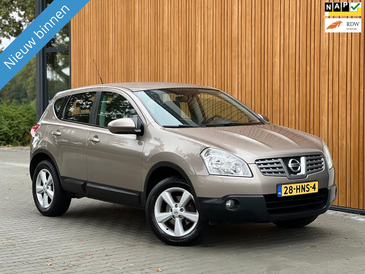Nissan Qashqai - 1.6 Acenta|Airco|Lmv|Trekhaak - AutoWereld.nl