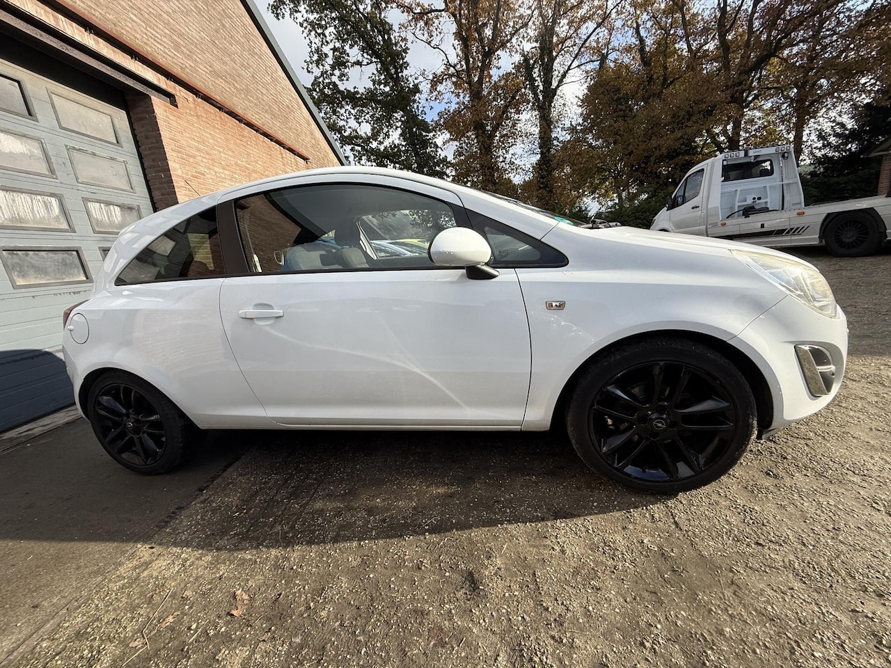 Opel Corsa - 1.4-16V Edition Airco/Aluminium Velgen/ - AutoWereld.nl