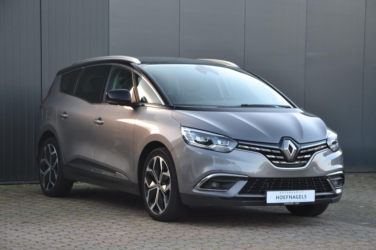 Renault Grand Scénic - 1.3 TCe 140 pk Turbo * 7persoons * 1500 TKG * Trekhaak * - AutoWereld.nl