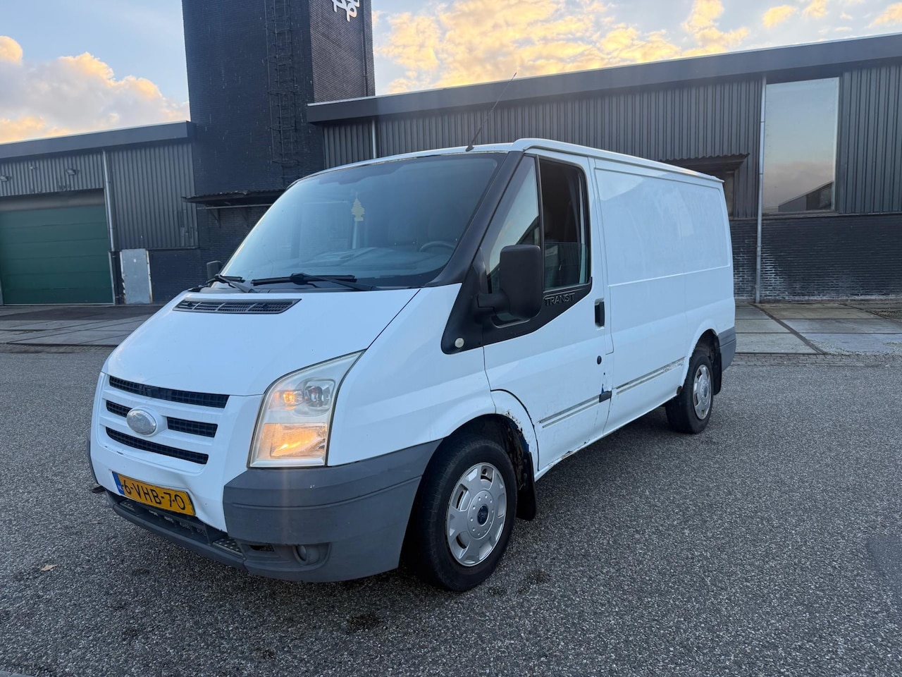 Ford Transit - 260S 2.2 TDCI Business Edition DC 260S 2.2 TDCI Business Edition DC 2010 - AutoWereld.nl