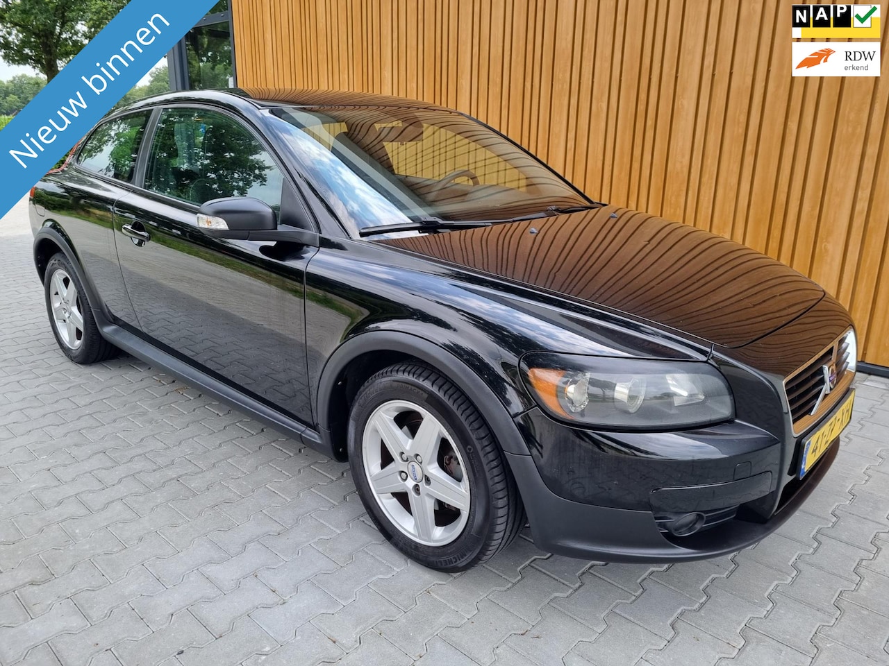 Volvo C30 - 2.0 |3-deurs|Bj2008|Airco|Lmv|Zwart - AutoWereld.nl