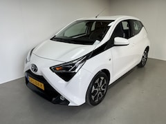Toyota Aygo - 1.0 VVT-i x-play Apple Carplay Camera Dealer onderhouden