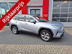 Toyota RAV4 - 2.5 Hybrid AWD Dynamic Plus met trekhaak (1650 kg trekgewicht)