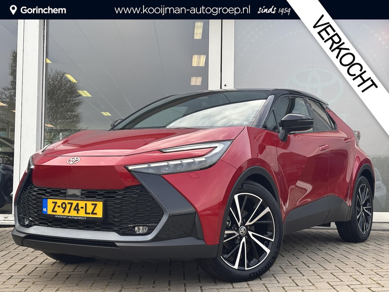 Toyota C-HR - Hybrid 140 Executive Bi-Tone | Heads Up Display | JBL Premium audio | Stoel- & Stuurverwar - AutoWereld.nl