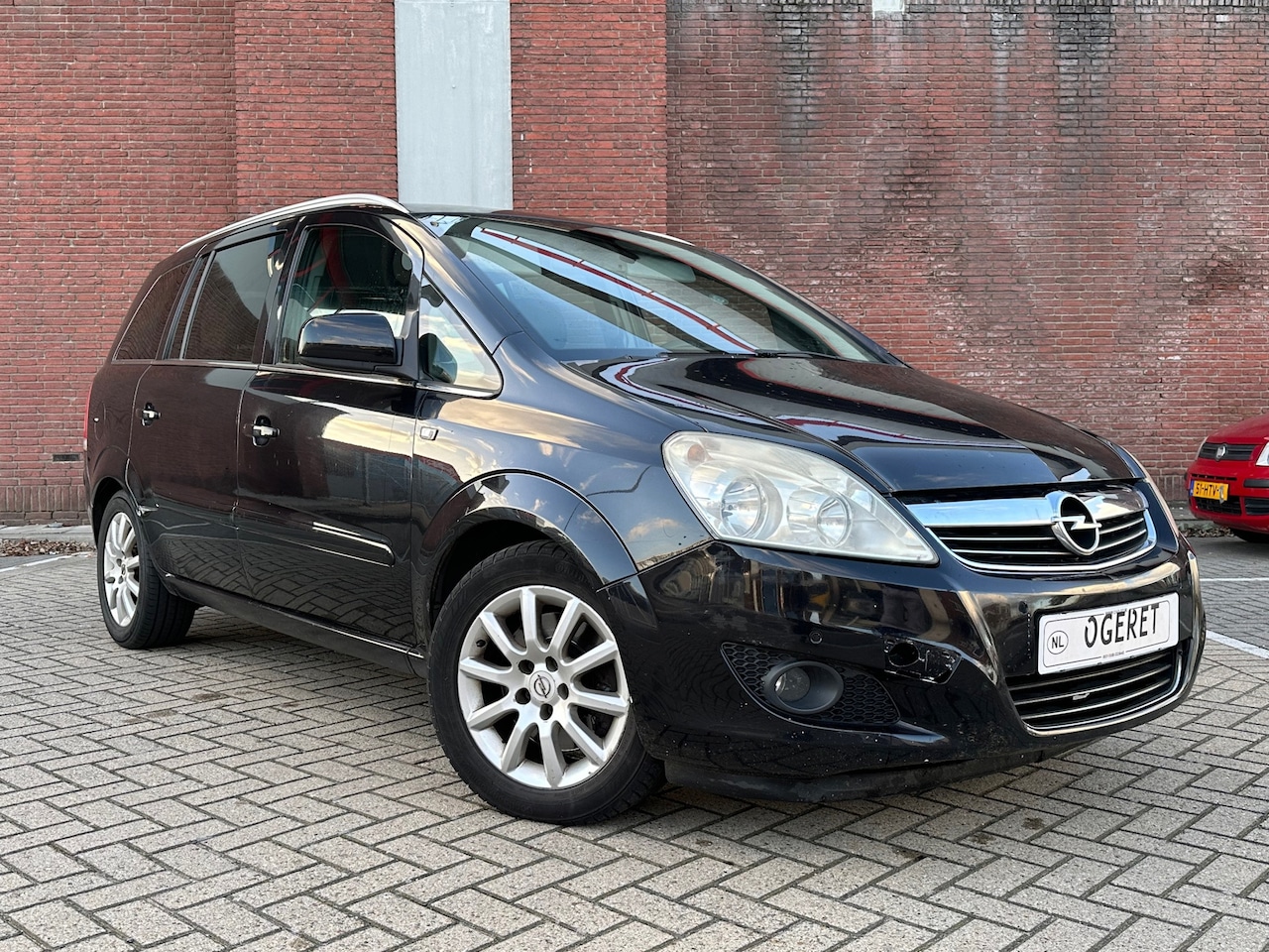 Opel Zafira - 1.9 CDTi Cosmo|AUTOMAAT|7-PERSOONS |TREKHAAK - AutoWereld.nl