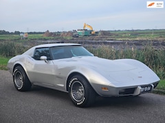 Chevrolet Corvette - USA C3 targa 5.7 V8 automaat
