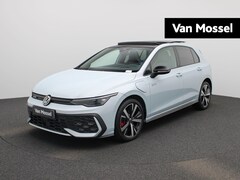 Volkswagen Golf - 1.5 eHybrid GTE | Automaat | Panoramadak | Navigatie | Apple Carplay / Android Auto | Trek