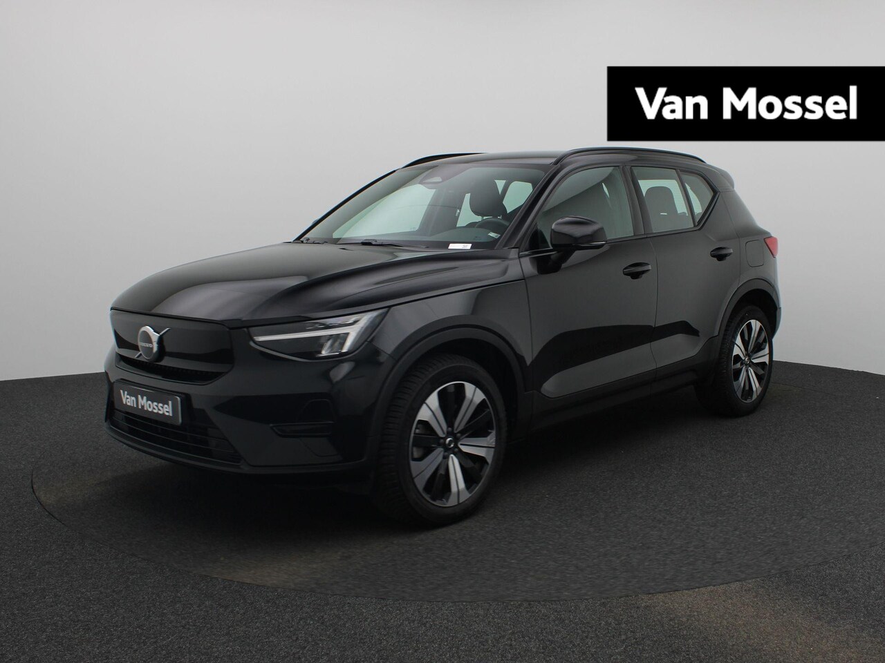 Volvo XC40 - Recharge Core | 231PK | LED Koplampen | Apple Carplay / Android Auto | Lichtmetalen Velgen - AutoWereld.nl